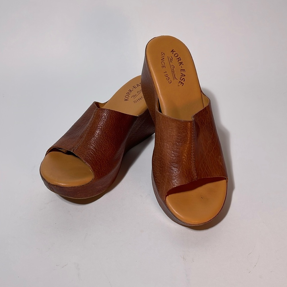 Kork-Ease Leather Wedge Slides. Light brown. Women’s 8M